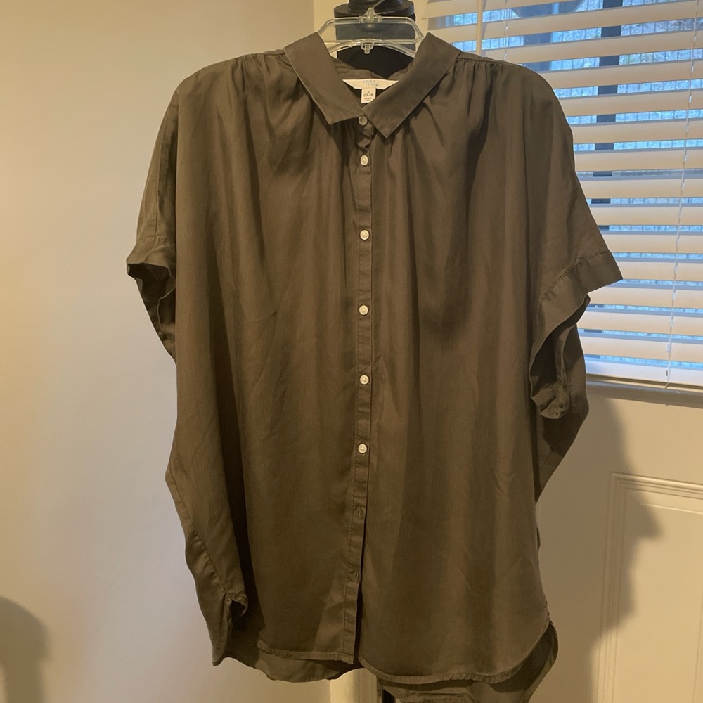 TIME and TRU Oversized Shirt Size L Effortless Backyard Barbecue Smart Casual